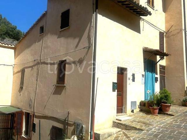 Vendesi casa indipendente ad Arrone via Moro Gelso, 12