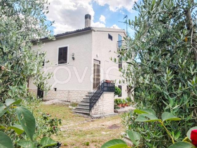 Vendesi casa indipendente ad Assisi