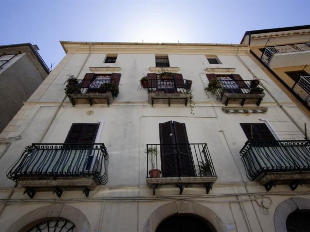Vendesi casa semindipendente a Fondi via benedetto terenzio