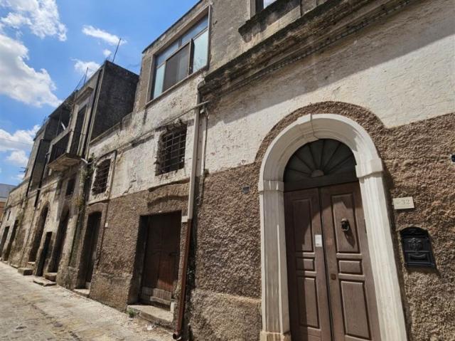 Vendesi casa semindipendente a Mesagne via e.Ferdinando 30