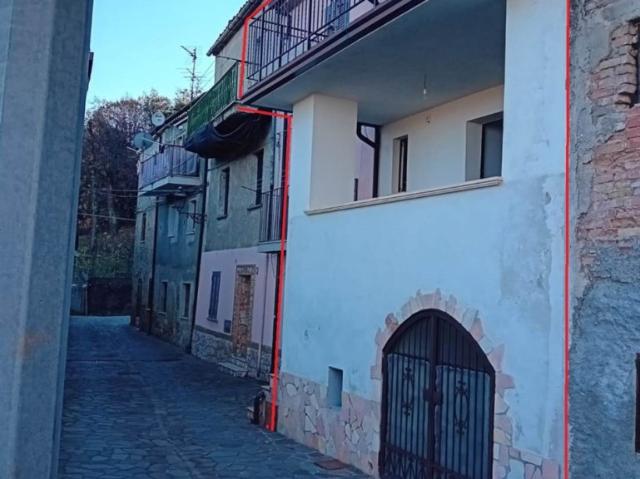 Vendesi casa semindipendente a San Vincenzo la Costa via Tommaso Campanella 9