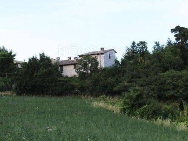 Vendesi casale a Cagli via Flaminia Nord