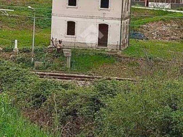 Vendesi casale a Cornuda via Alessandro Zanini, 4