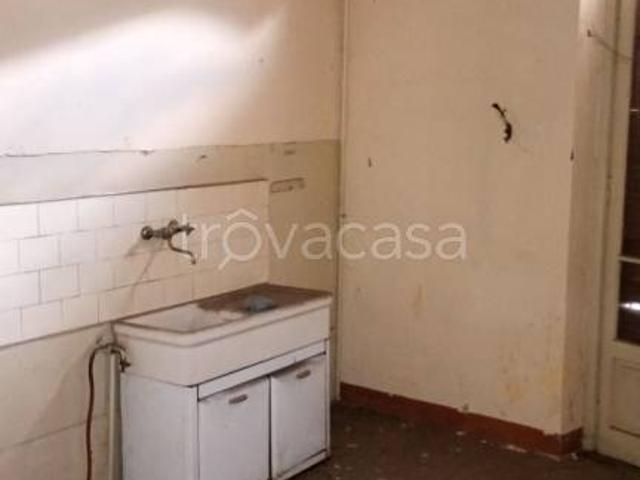 Vendesi corte a Giussano via Silvio Pellico