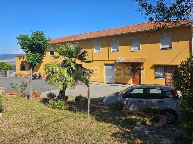 Vendesi corte a Rosignano Marittimo strada Provinciale 10