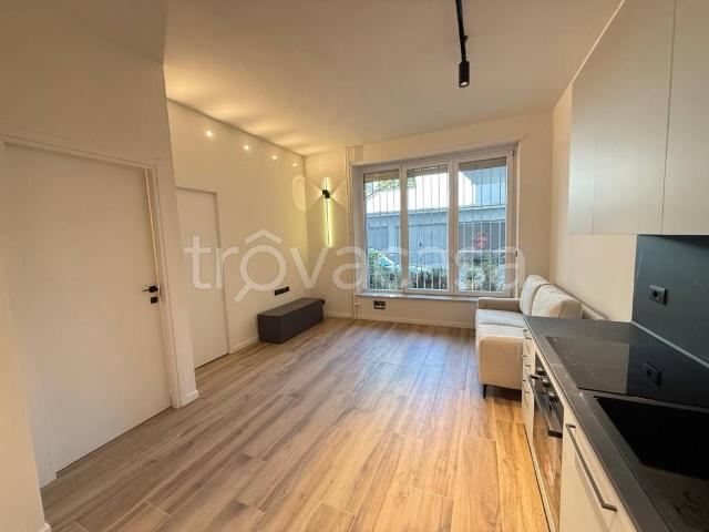 Vendesi loft a Torino via Pastrengo, 30, Crocetta