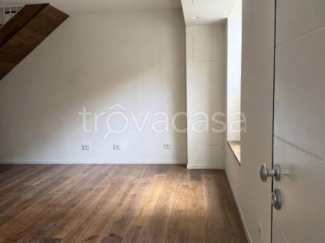 Vendesi loft a Milano, Monte Rosa Lotto