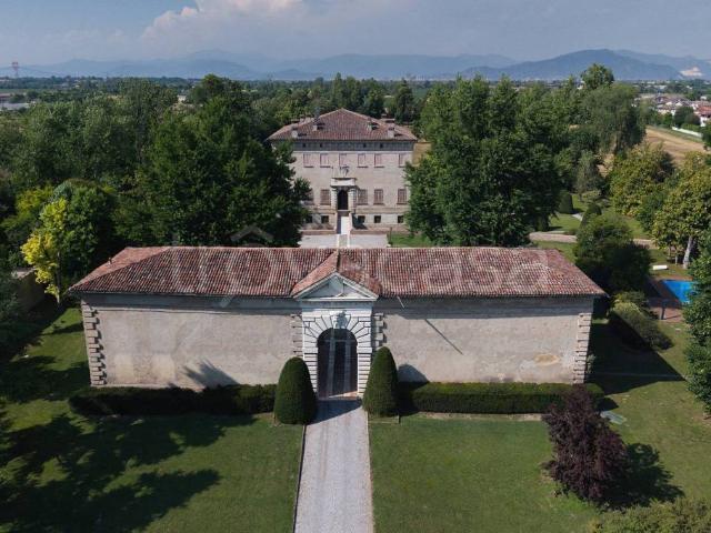 Vendesi palazzo a Bagnolo Mella via Solferino