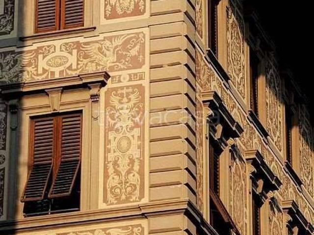 Vendesi palazzo a Modena, Centro Storico