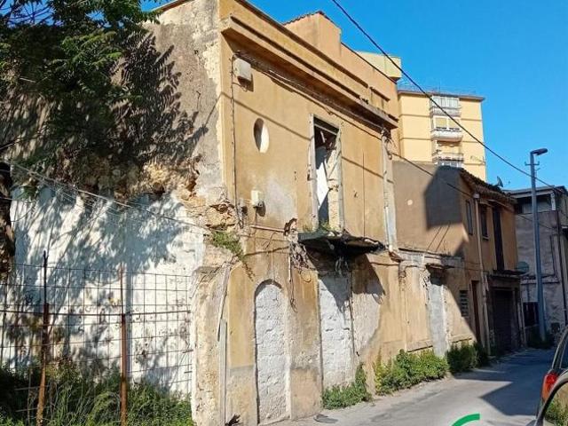 Vendesi Palazzina in via Pietratagliata a 100 mt da Corso Calatafimi