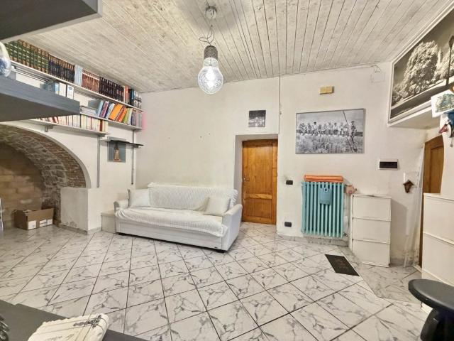 Vendesi quadrilocale a Marliana, Montagnana