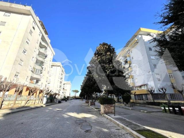 Vendesi quadrilocale a Melito di Napoli via Enrico De Nicola