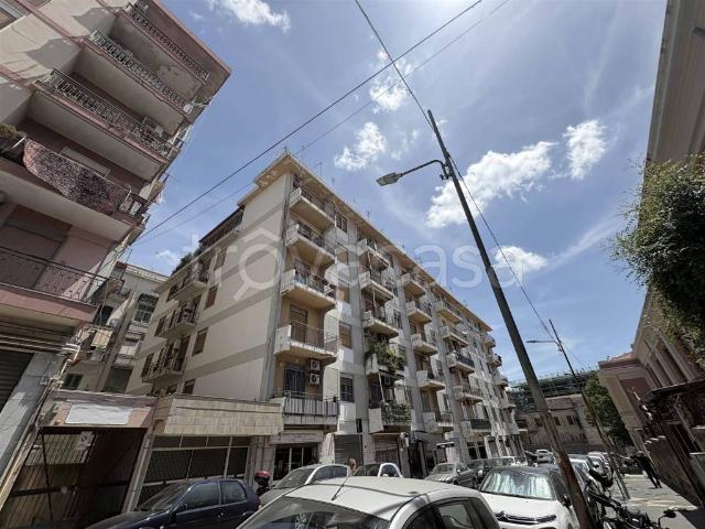 Vendesi quadrilocale a Messina via piemonte, 22, Quartiere Lombardo