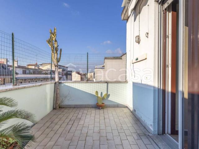 Vendesi quadrilocale a Milano via Antonio Bazzini, Città Studi