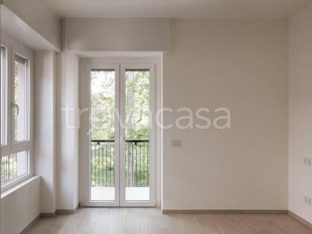 Vendesi quadrilocale a Milano piazzale Libia, 1, Porta Romana Medaglie d'Oro