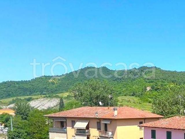 Vendesi quadrilocale a Monte San Pietro via Lavino, 137, Calderino