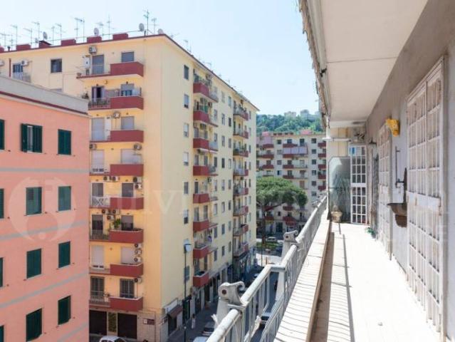Vendesi quadrilocale a Napoli, Fuorigrotta