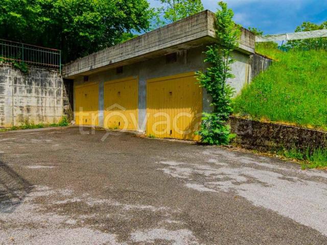 Vendesi quadrilocale a Oltre il Colle via Teggiolo, Zorzone