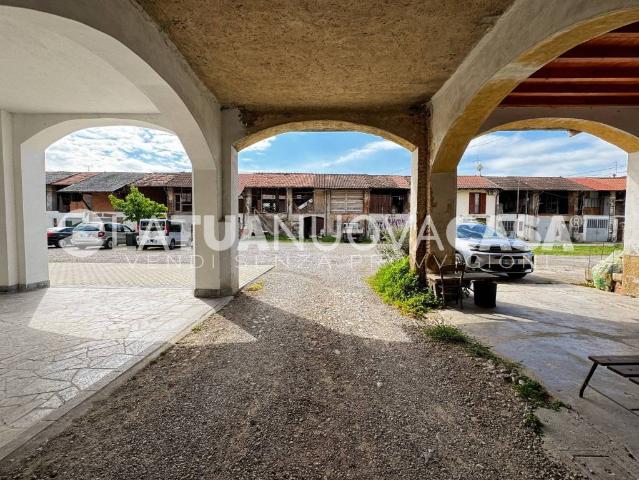 Vendesi quadrilocale a Bareggio via San Protaso, 80