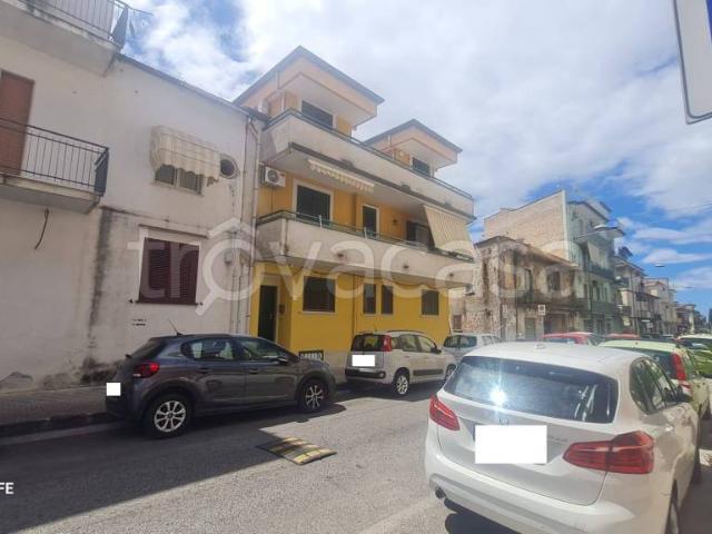 Vendesi quadrilocale a Bellizzi via Trento