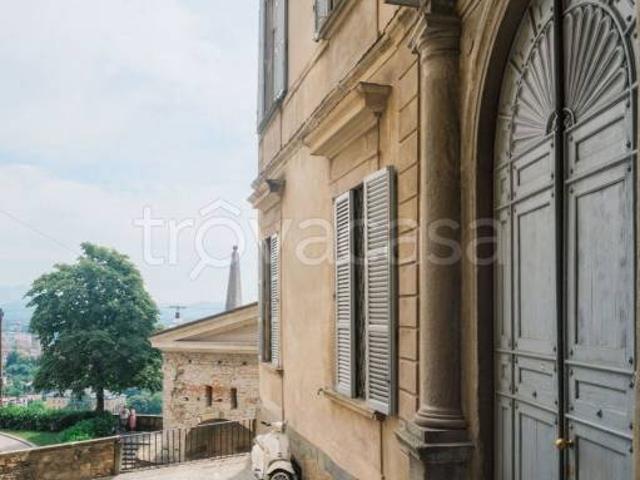 Vendesi quadrilocale a Bergamo via San Lorenzino, 11