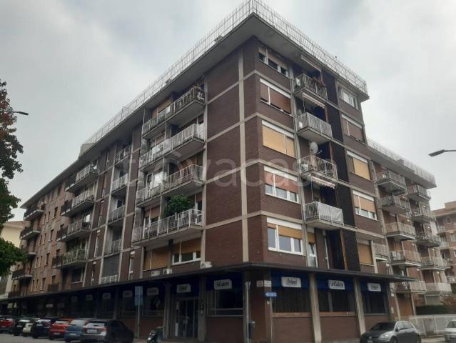 Vendesi quadrilocale a Biella viale Roma