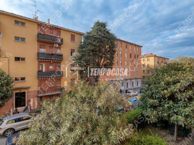 Vendesi quadrilocale a Bologna via Calindri Serafino, San Donato