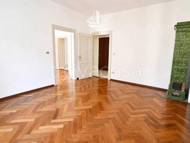 Vendesi quadrilocale a Bolzano viale Venezia, Gries San Quirino