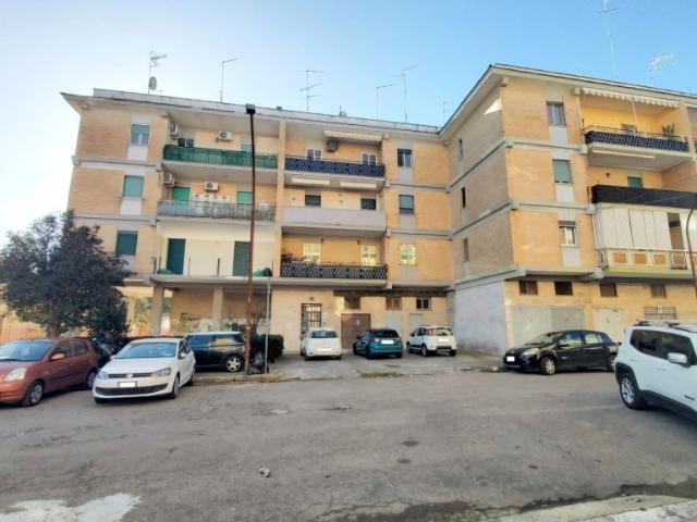 Vendesi quadrilocale a Brindisi, Commenda