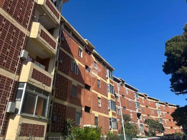 Vendesi quadrilocale a Cagliari via archimede, 21, Piazza Italia
