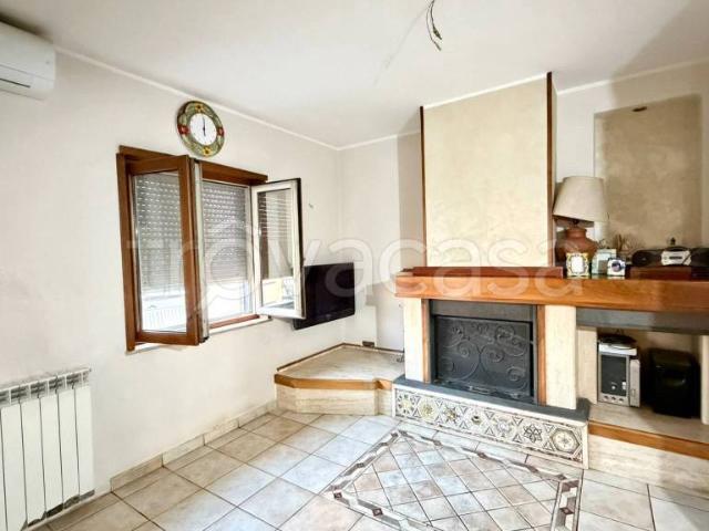 Vendesi quadrilocale a Casalnuovo di Napoli corso Umberto I, 477