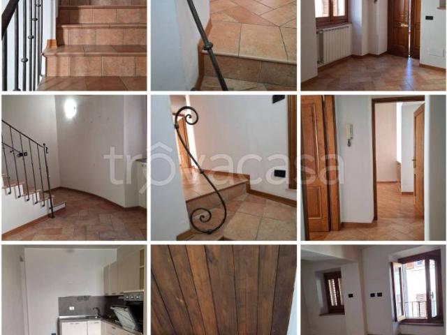 Vendesi quadrilocale a Castel Focognano corso Vittorio Emanuele, Rassina