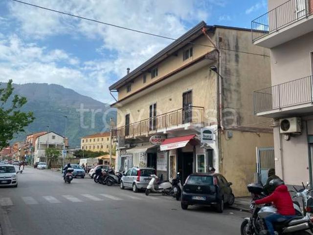 Vendesi quadrilocale a Castellammare di Stabia via Annunziatella