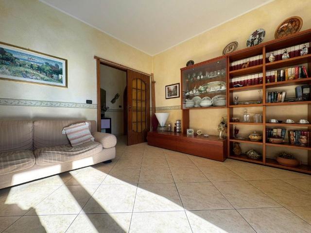 Vendesi quadrilocale a Catania via della Costituzione 39