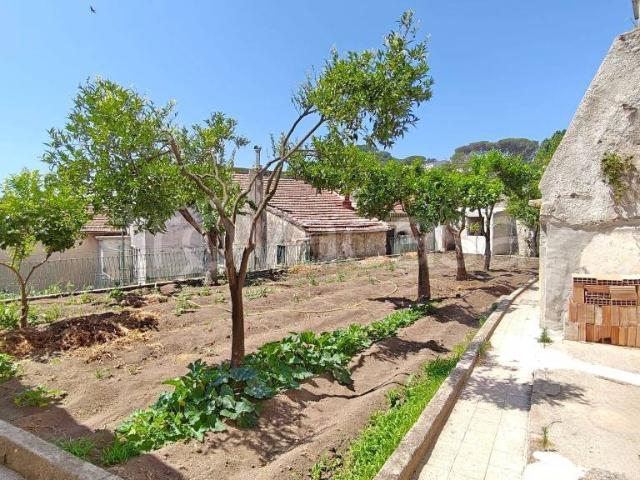 Vendesi quadrilocale a Cava de' Tirreni via Francesco Sorrentino