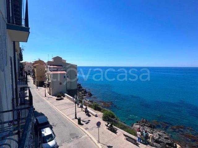 Vendesi quadrilocale a Cefalù via Giudecca