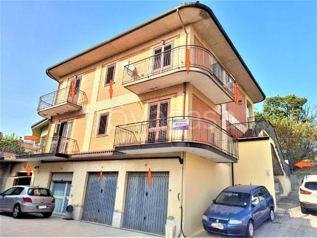 Vendesi quadrilocale a Chiaravalle Centrale