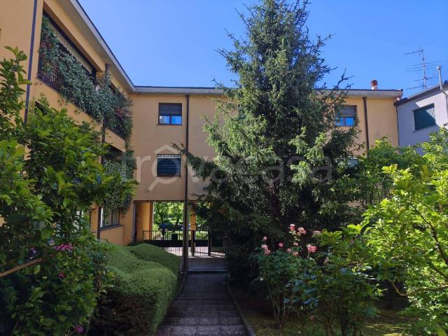 Vendesi quadrilocale a Como viale Risorgimento, 28/a, Breccia Lazzago