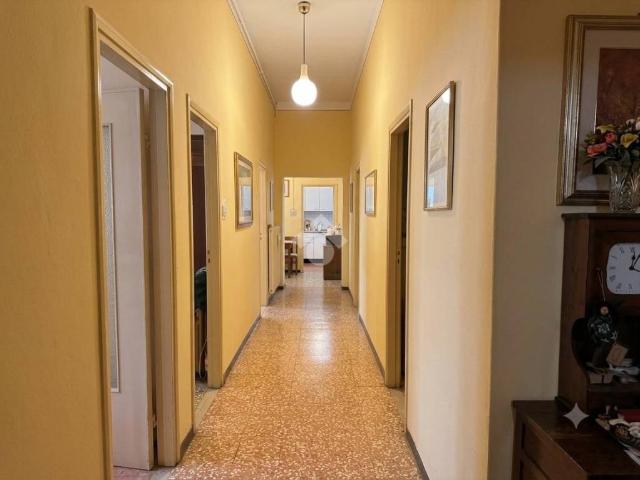Vendesi quadrilocale a Correggio corso Giuseppe Mazzini, 1