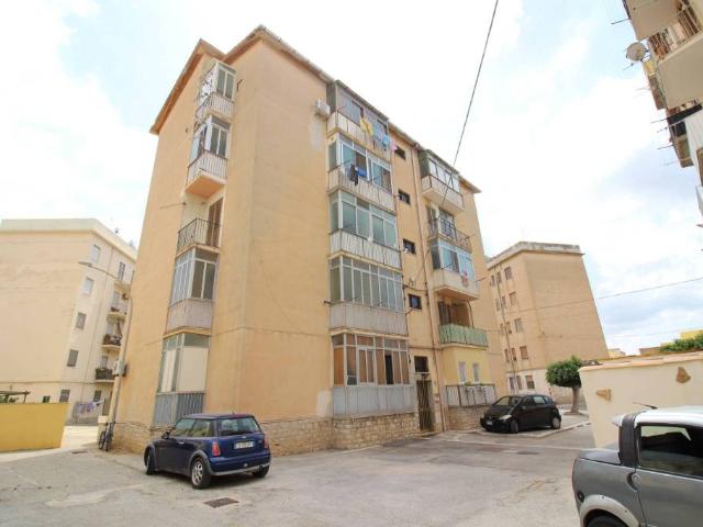 Vendesi quadrilocale a Erice via Ciullo d'Alcamo, 3, Casa Santa