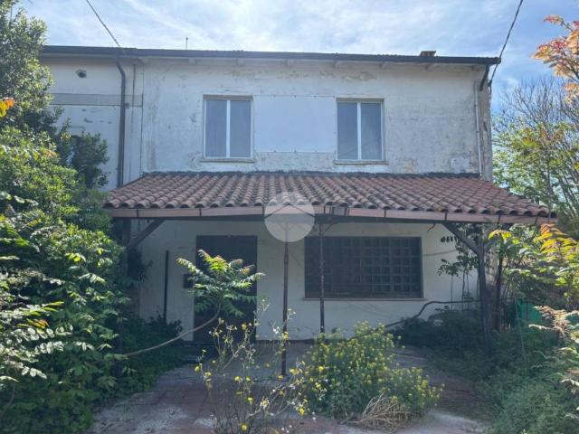 Vendesi quadrilocale a Fano via del Bersaglio, 20, Baia Metauro