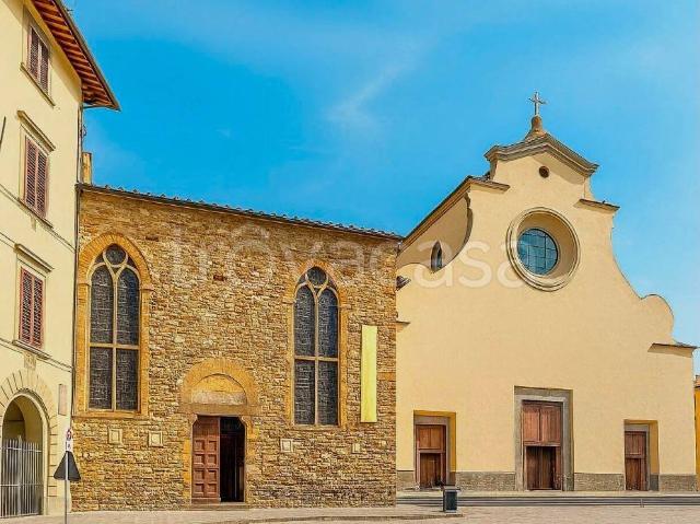 Vendesi quadrilocale a Firenze, Santo Spirito
