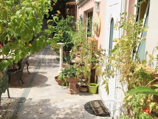 Vendesi quadrilocale a Firenze via cairoli, Campo di Marte