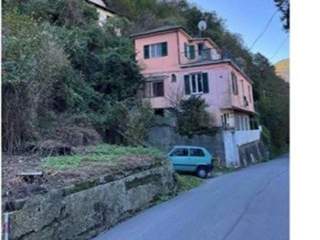 Vendesi quadrilocale a Genova