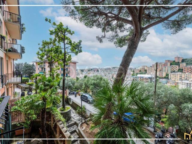 Vendesi quadrilocale a Genova via Giulio Tanini, 64, Borgoratti