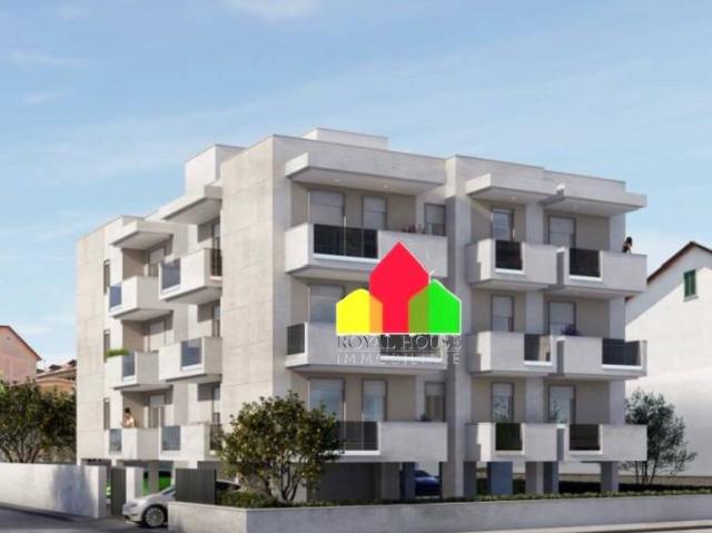 Vendesi quadrilocale a Giugliano in Campania via Innamorati