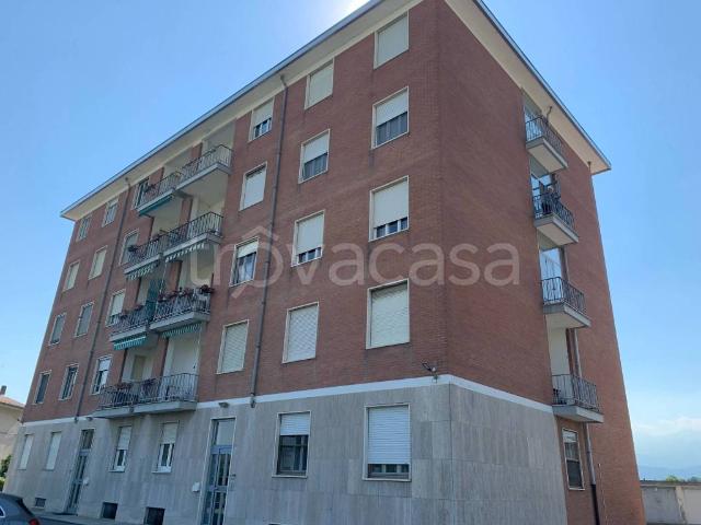 Vendesi quadrilocale a Ivrea via Pratisecchi, 10