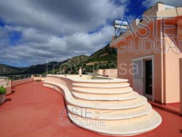 Vendesi quadrilocale a Iglesias via Sandro Pertini, 33