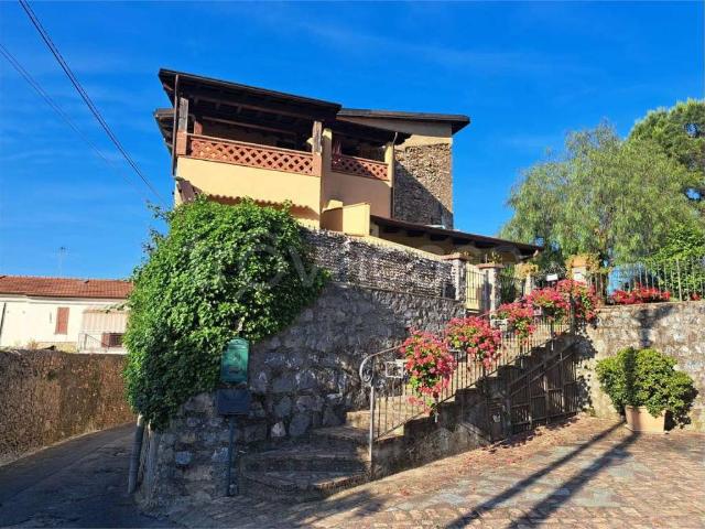 Vendesi quadrilocale a Lusignano, Albenga