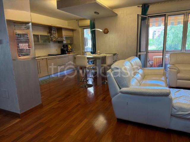 Vendesi quadrilocale a Latina via Oslo, Quartiere Europa